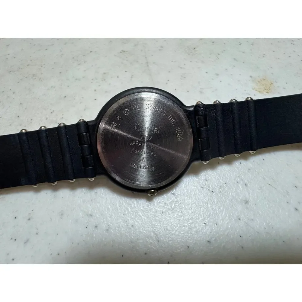 Vtg. Original 1989 Batman Wristwatch Quintel V102 Japan Move Silicone Band